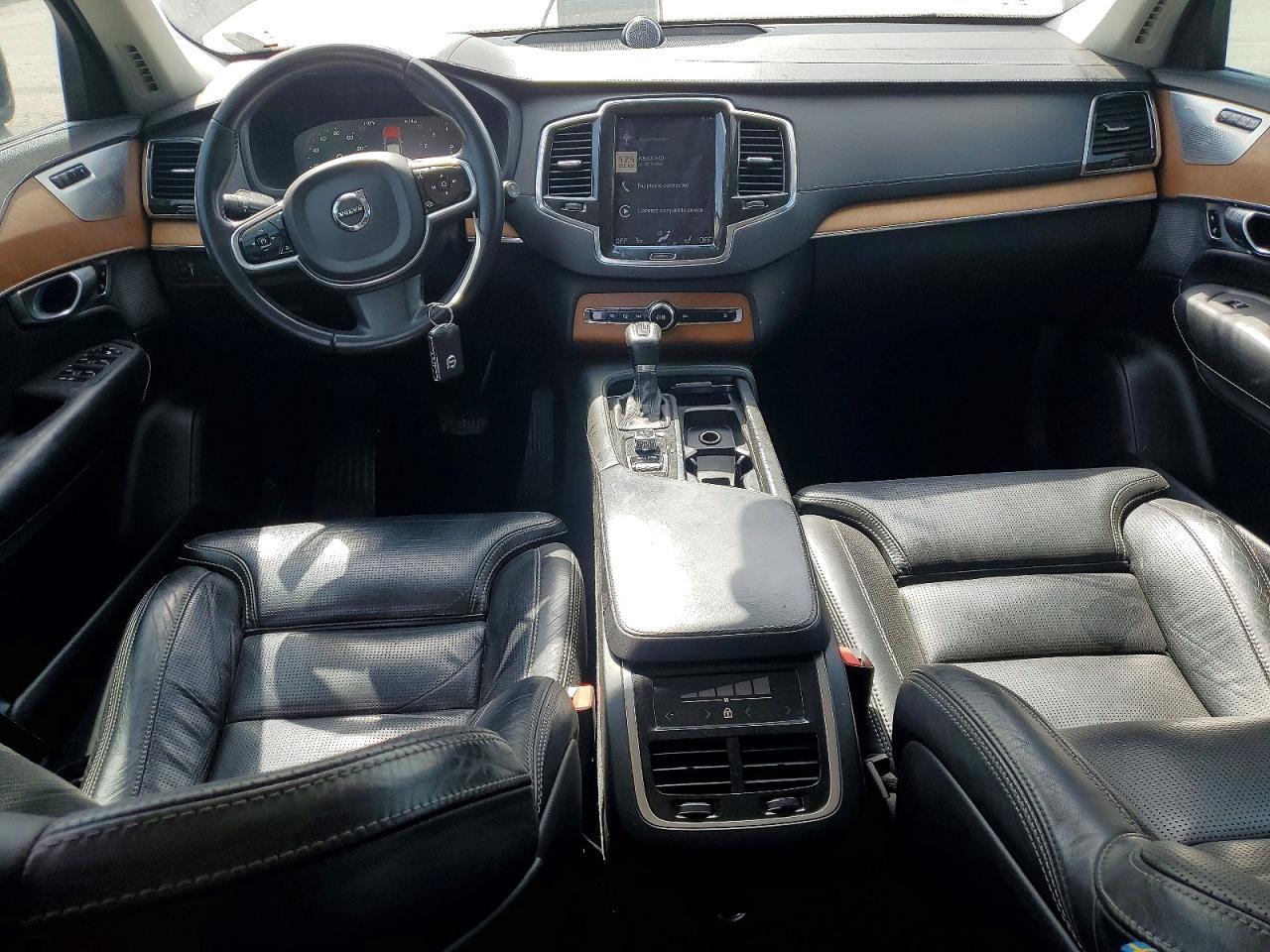 2018 VOLVO XC90