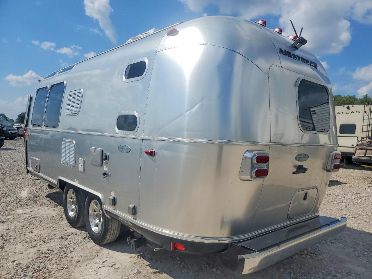 2018 AIRSTREAM Flying Cloud