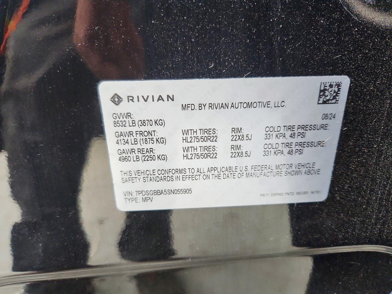 2025 RIVIAN R1s