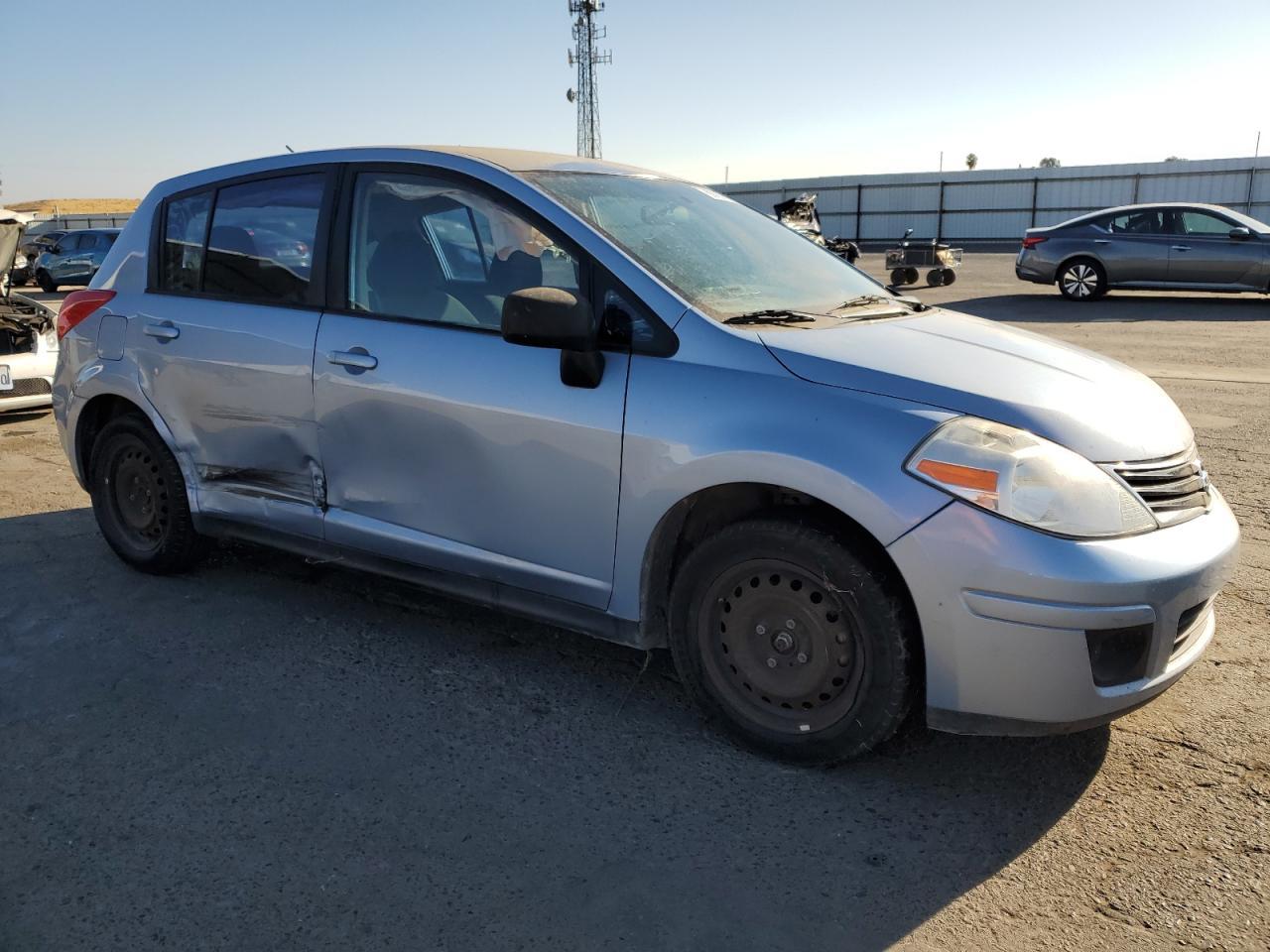 2011 NISSAN VERSA