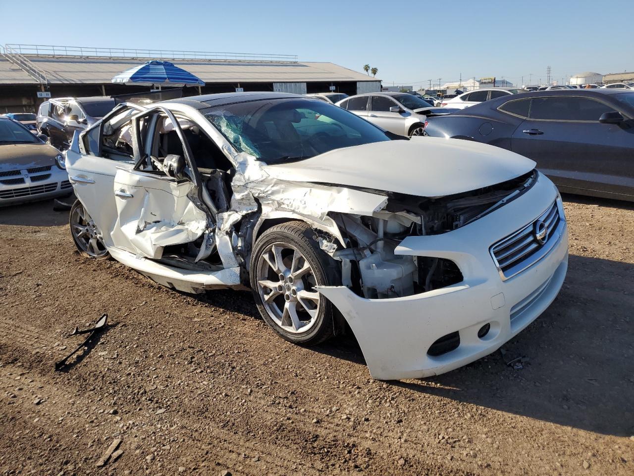 2014 NISSAN Maxima
