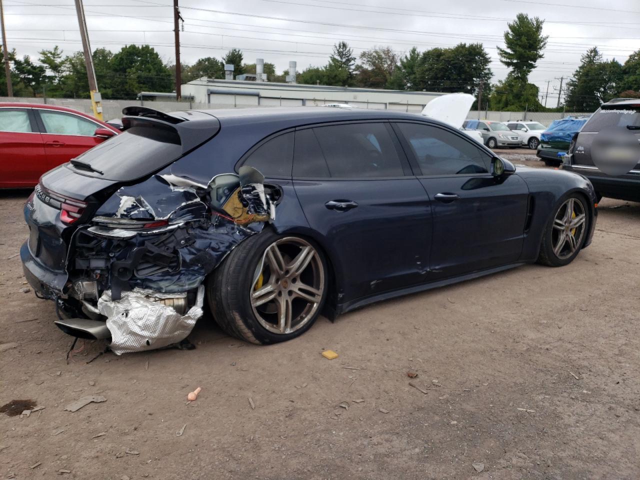 2018 PORSCHE Panamera