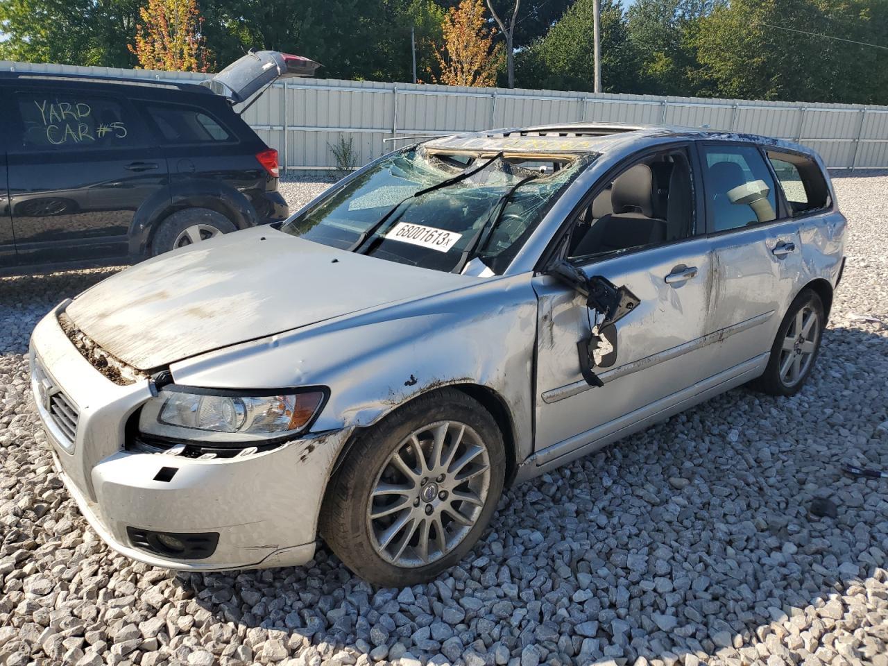 2010 VOLVO V50