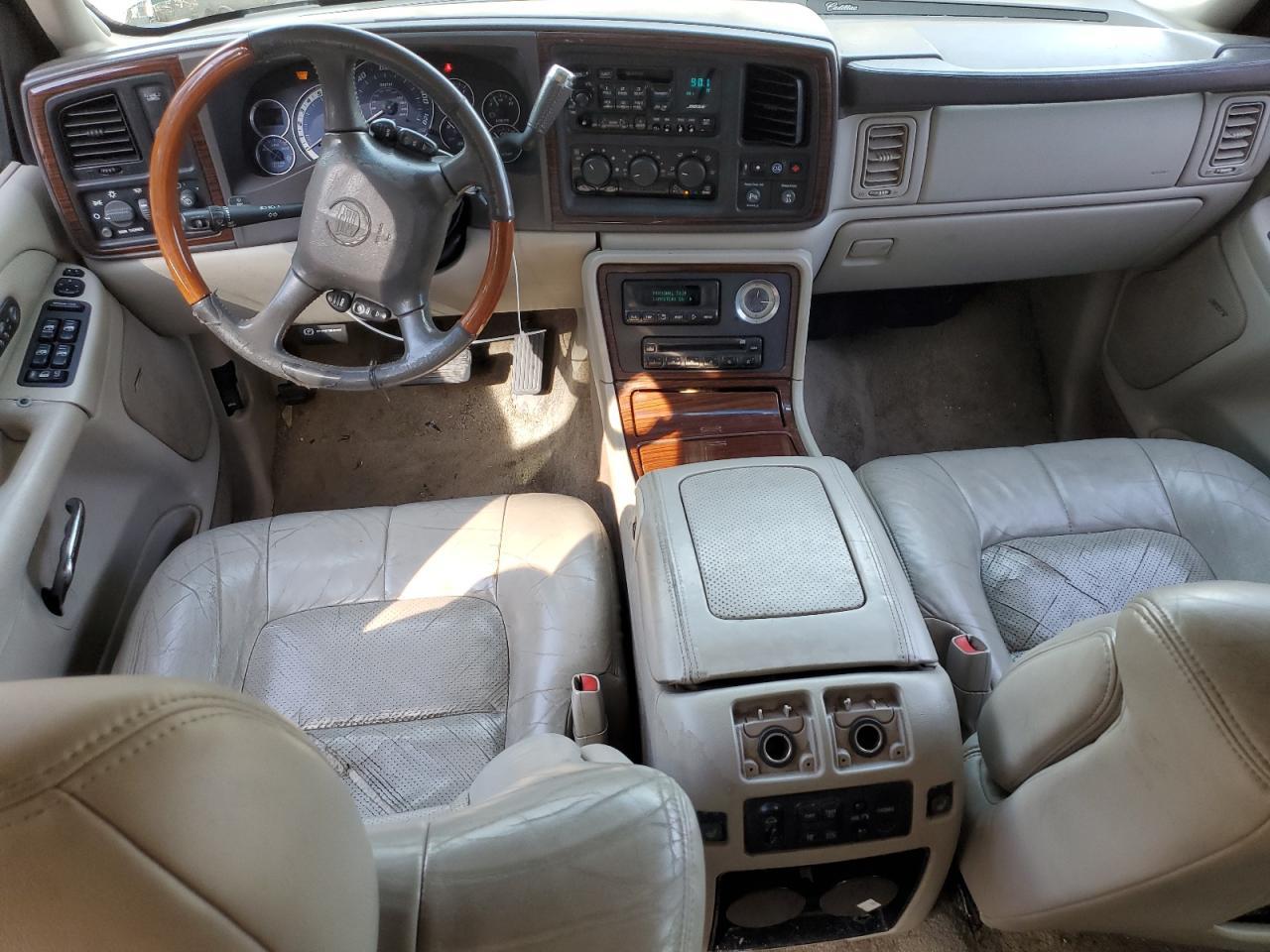 2002 CADILLAC ESCALADE
