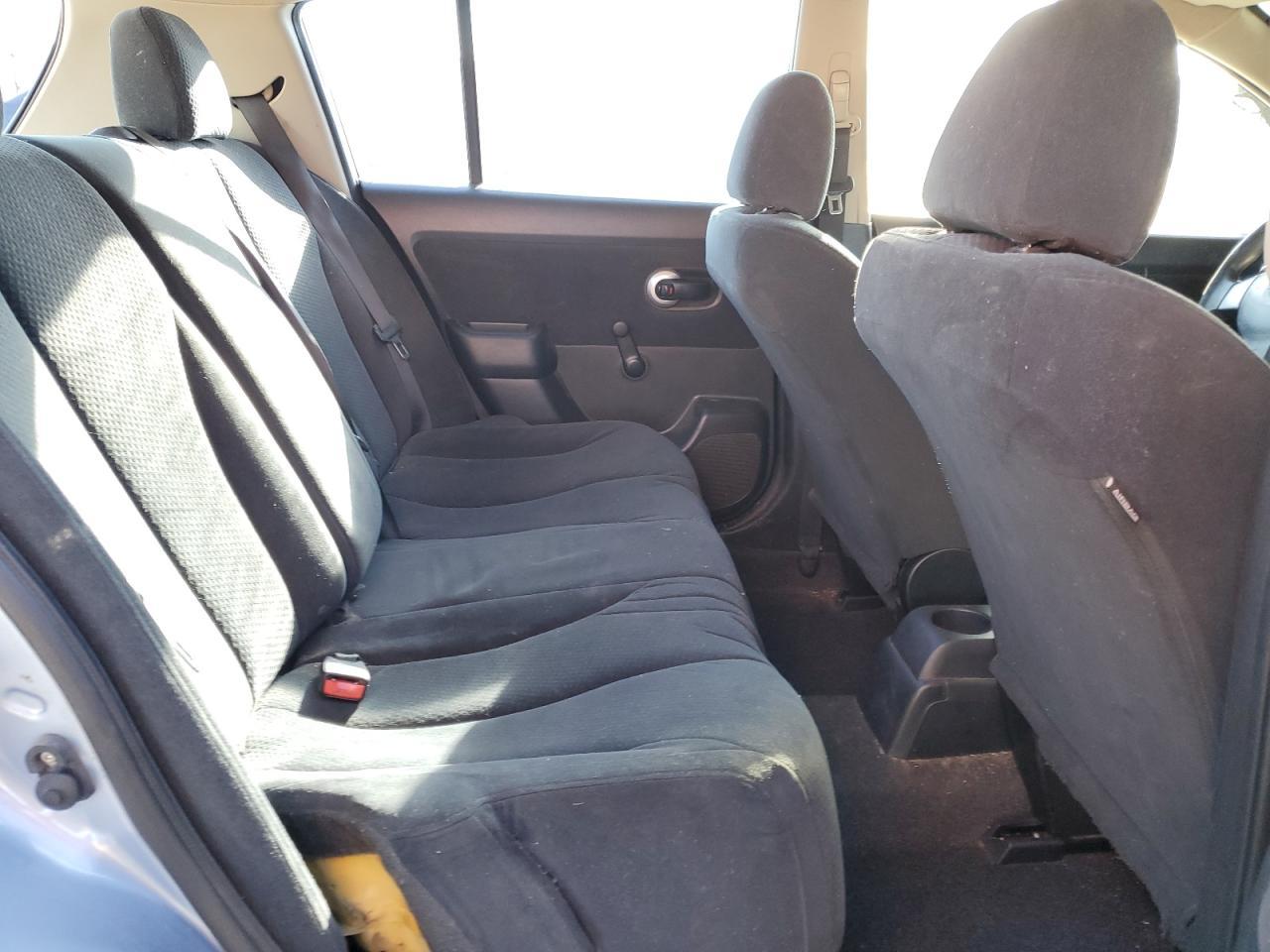 2011 NISSAN VERSA