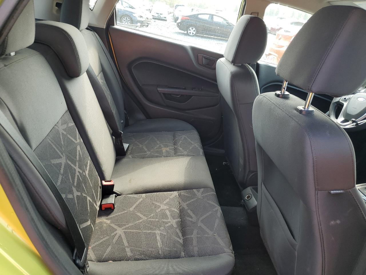 2013 FORD Fiesta