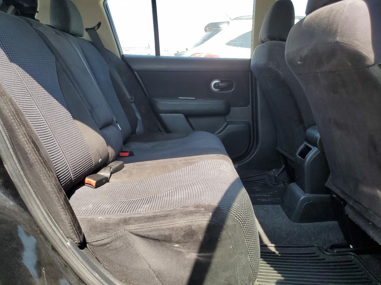 2012 NISSAN VERSA