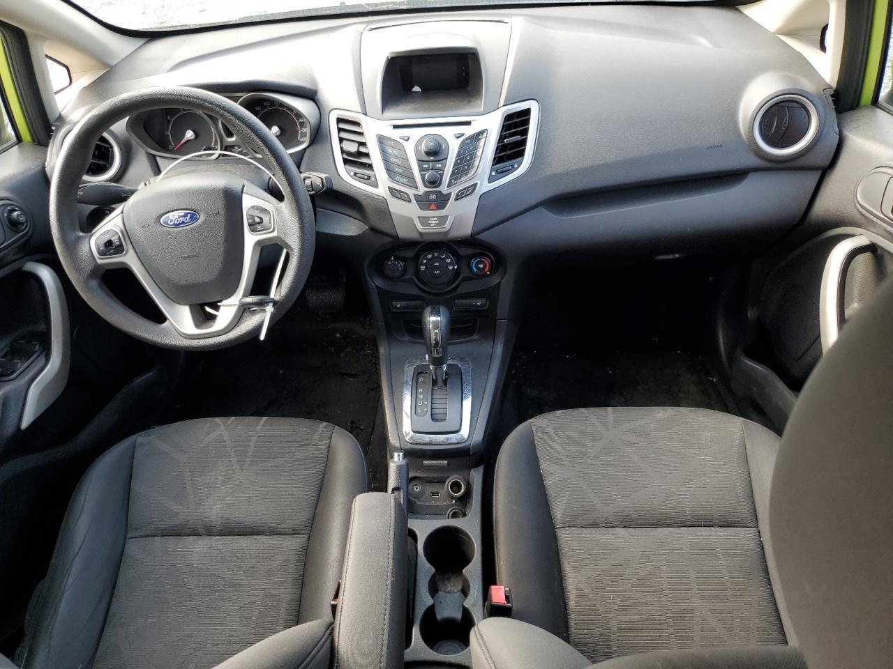 2013 FORD Fiesta