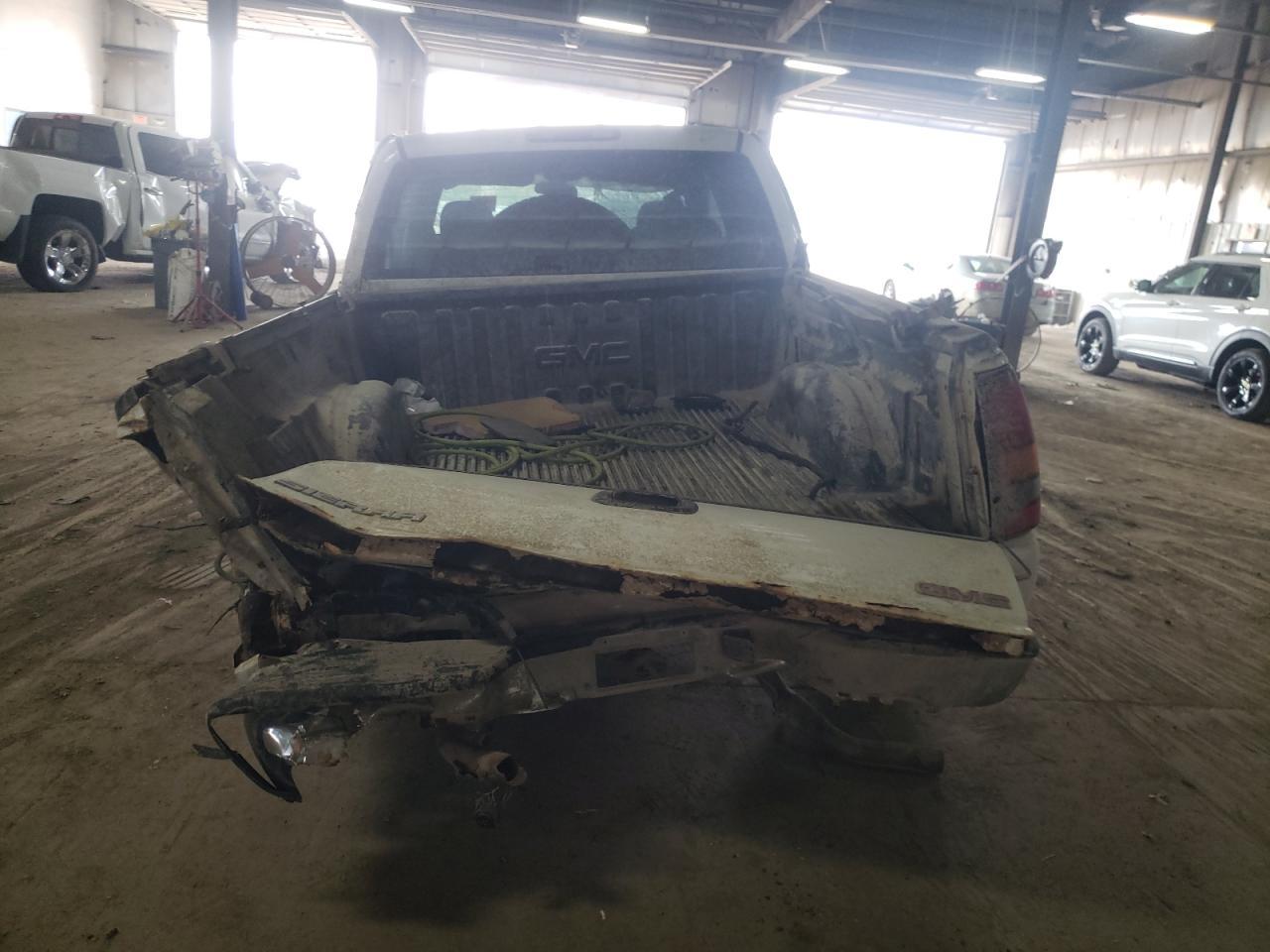 2005 GMC Sierra