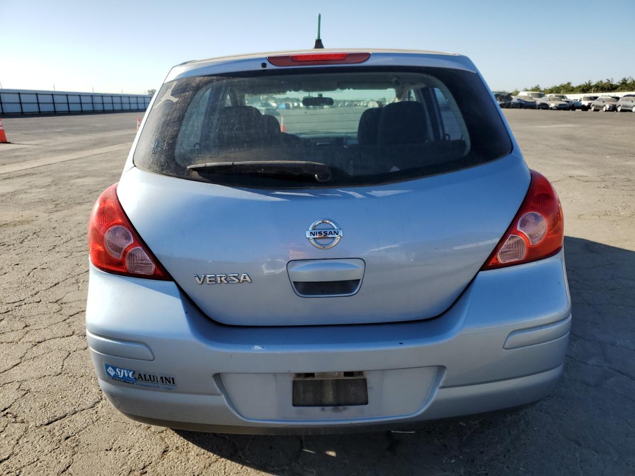 2011 NISSAN VERSA