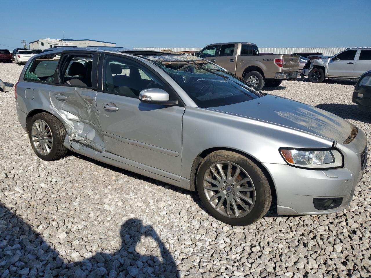 2010 VOLVO V50