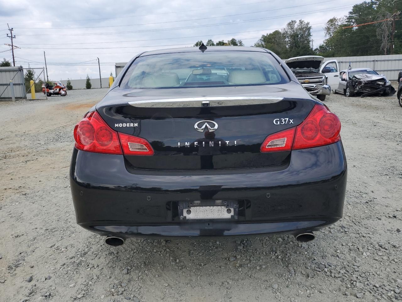 2012 INFINITI G37