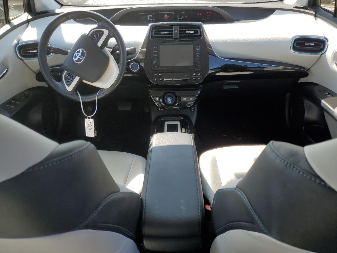 2017 TOYOTA PRIUS