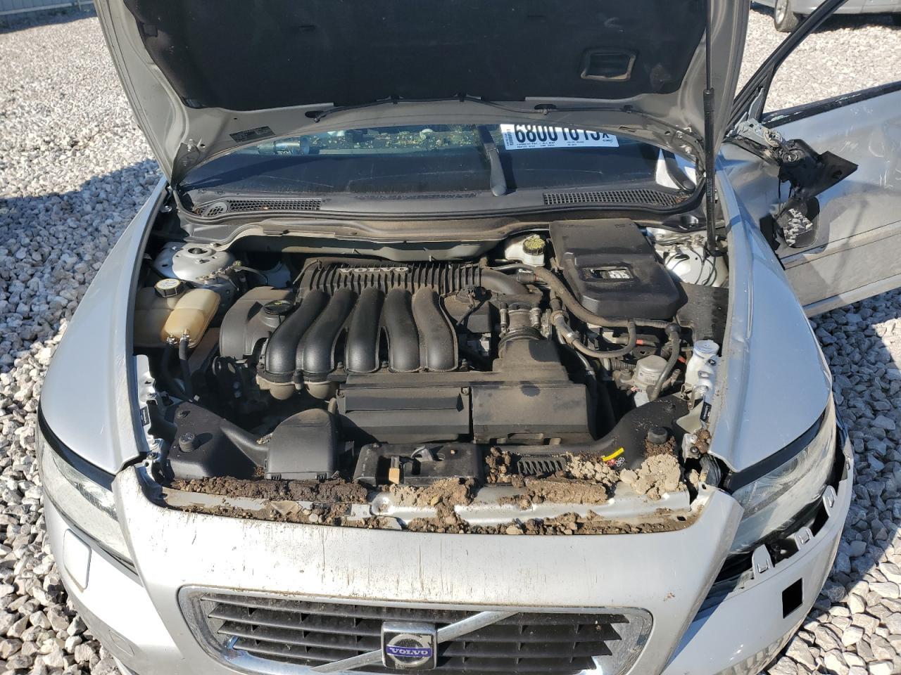 2010 VOLVO V50
