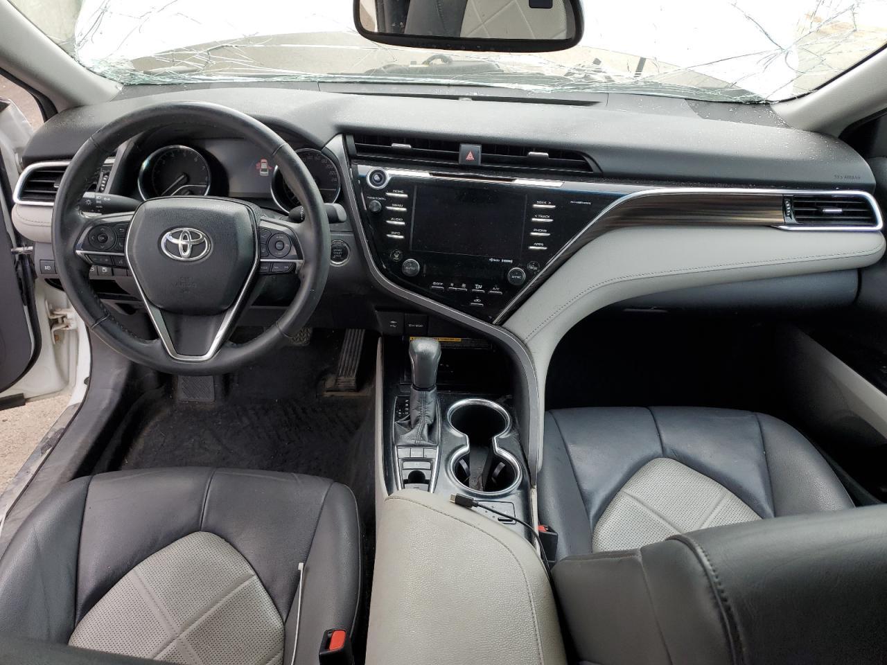 2018 TOYOTA CAMRY