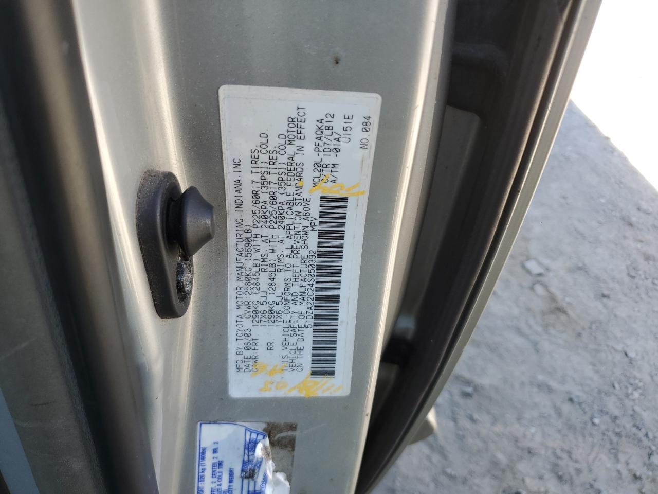 2004 TOYOTA SIENNA