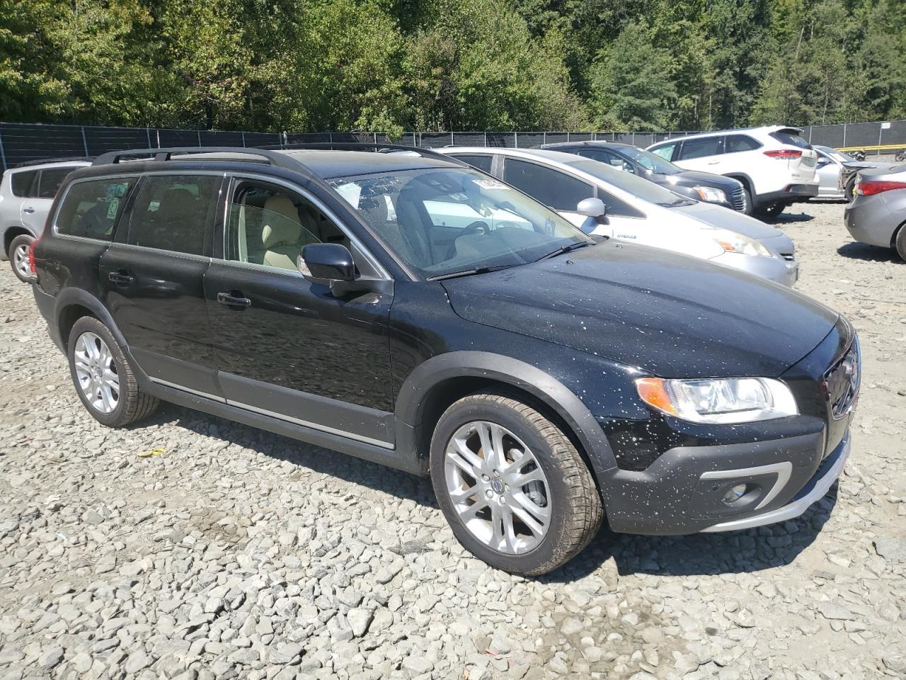 2016 VOLVO XC70