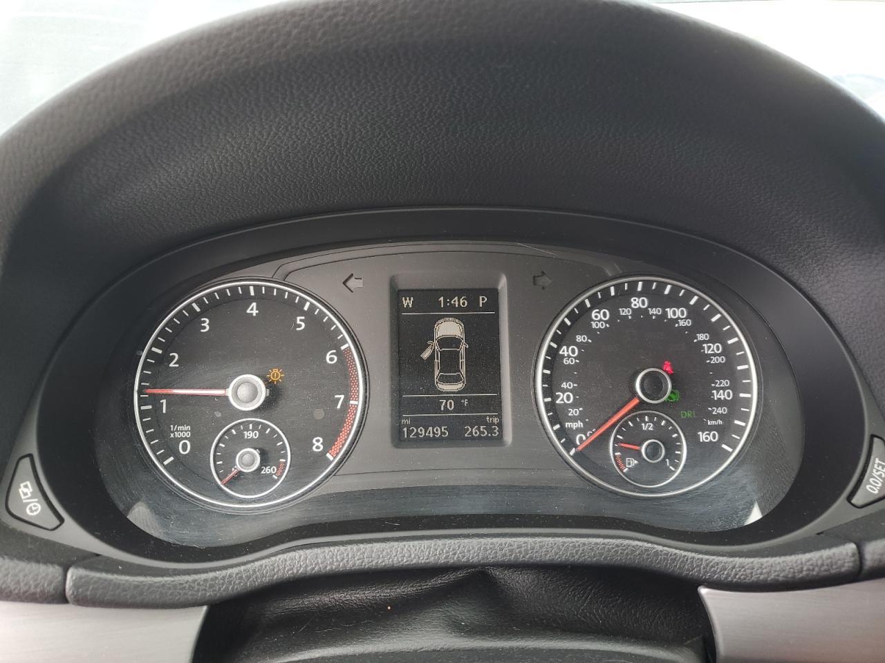 2014 VOLKSWAGEN Passat