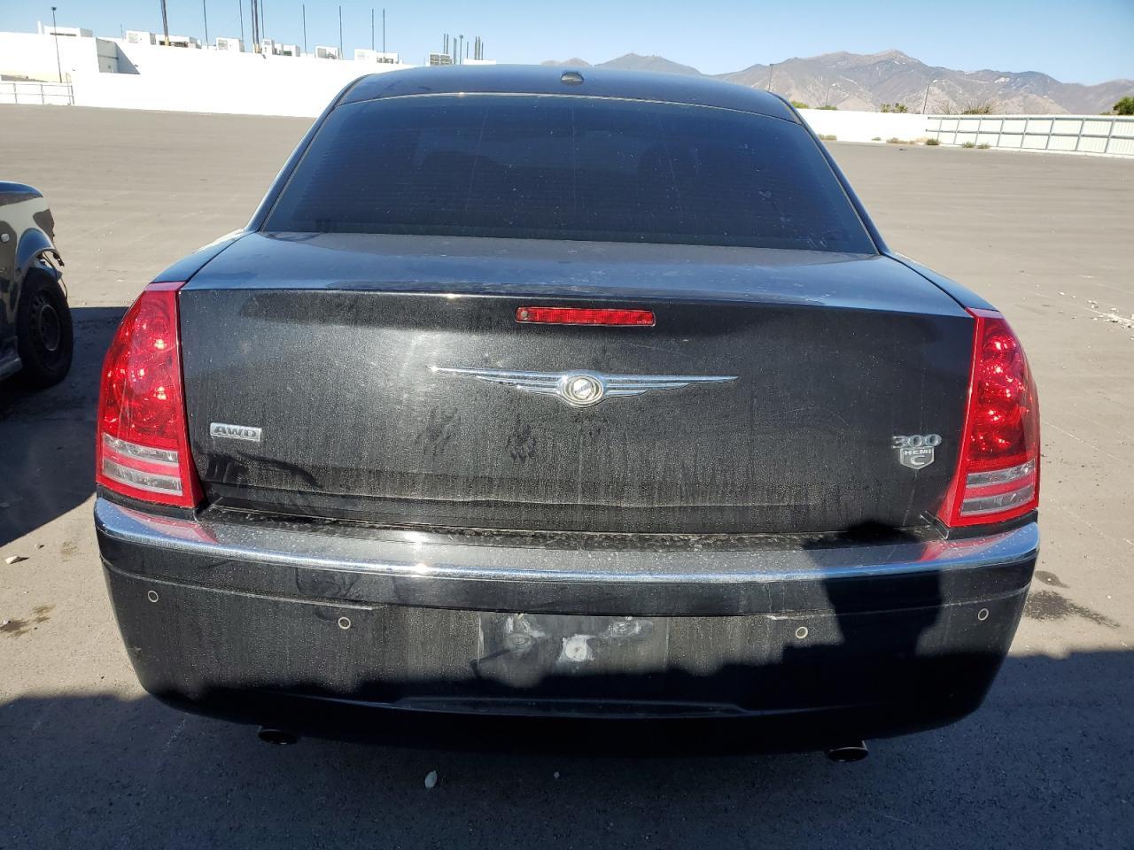 2010 CHRYSLER 300