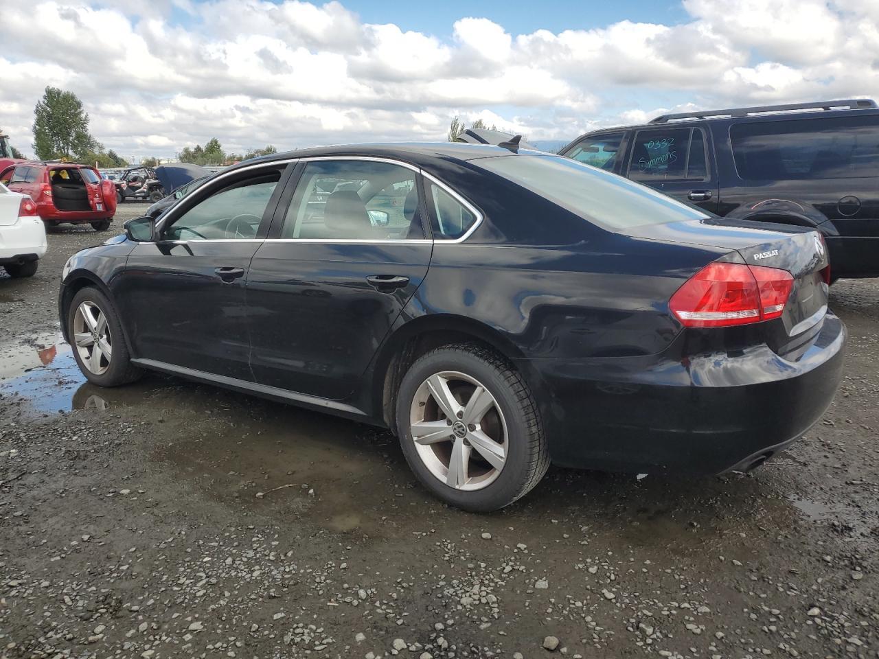 2014 VOLKSWAGEN Passat