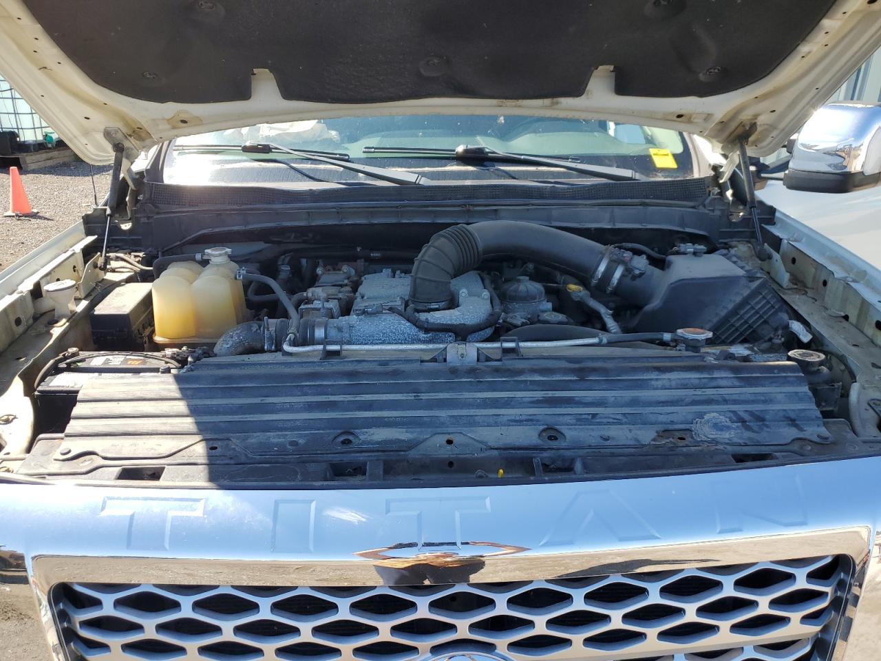 2016 NISSAN Titan