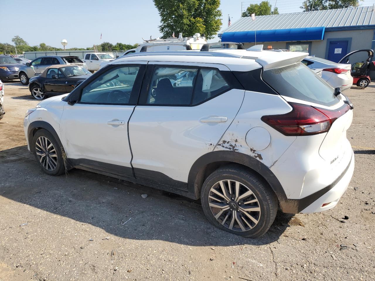 2022 NISSAN KICKS