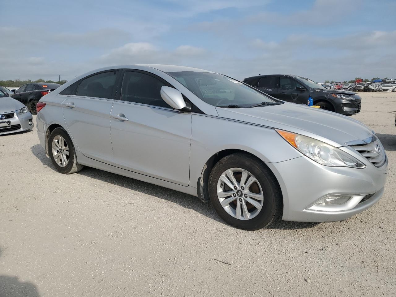 2013 HYUNDAI SONATA