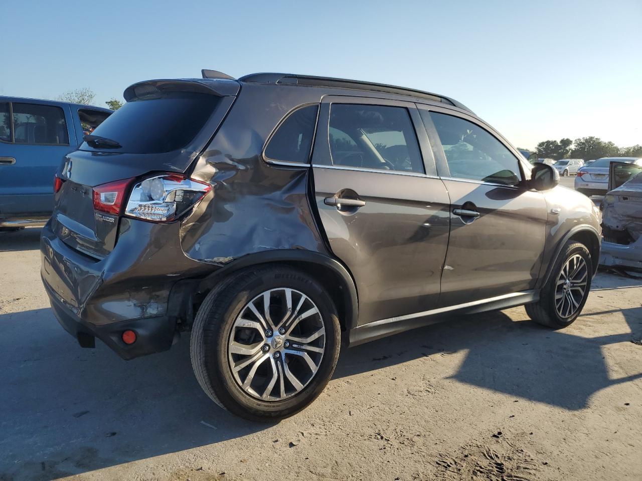 2017 MITSUBISHI outlander
