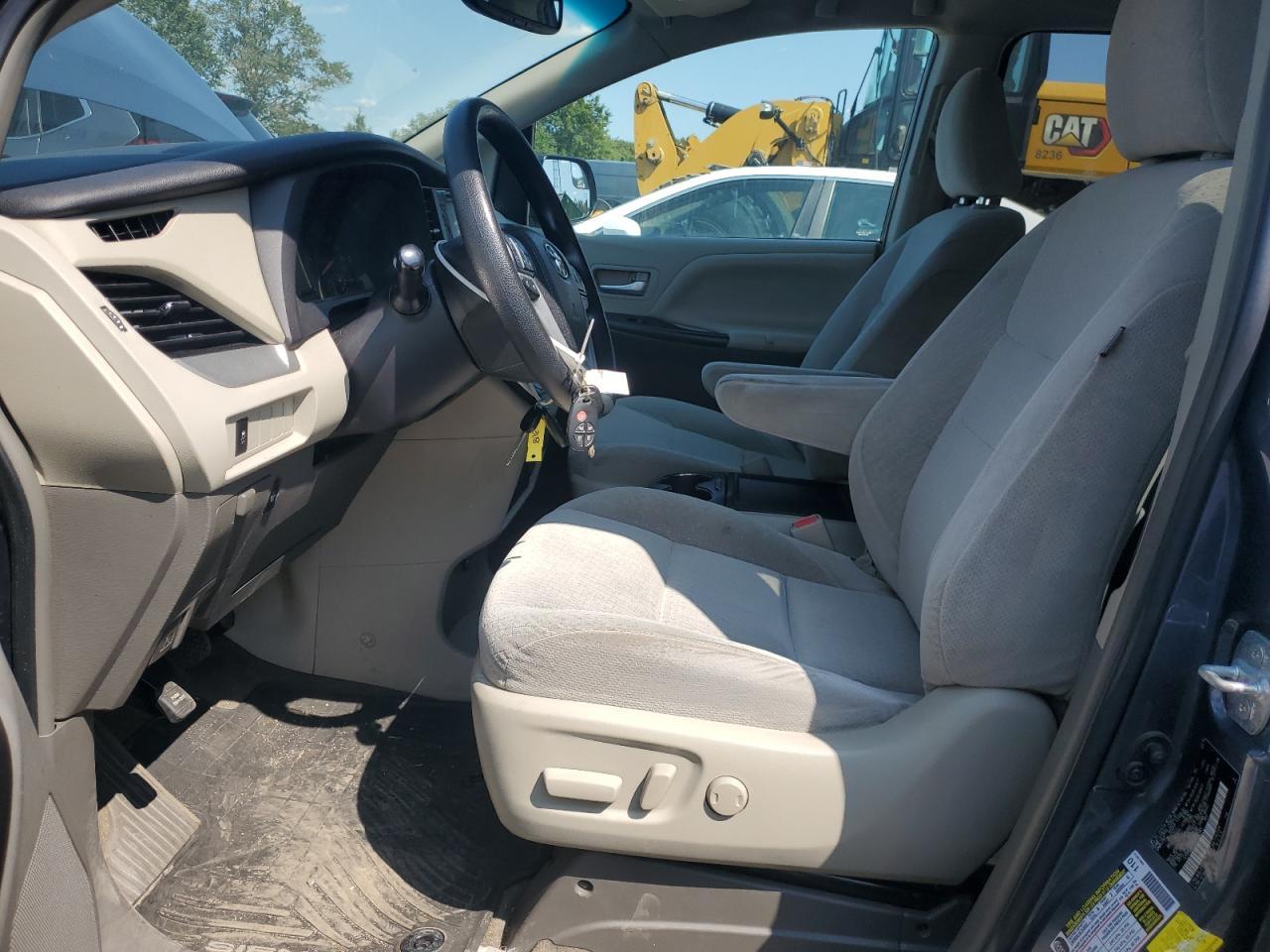 2016 TOYOTA SIENNA