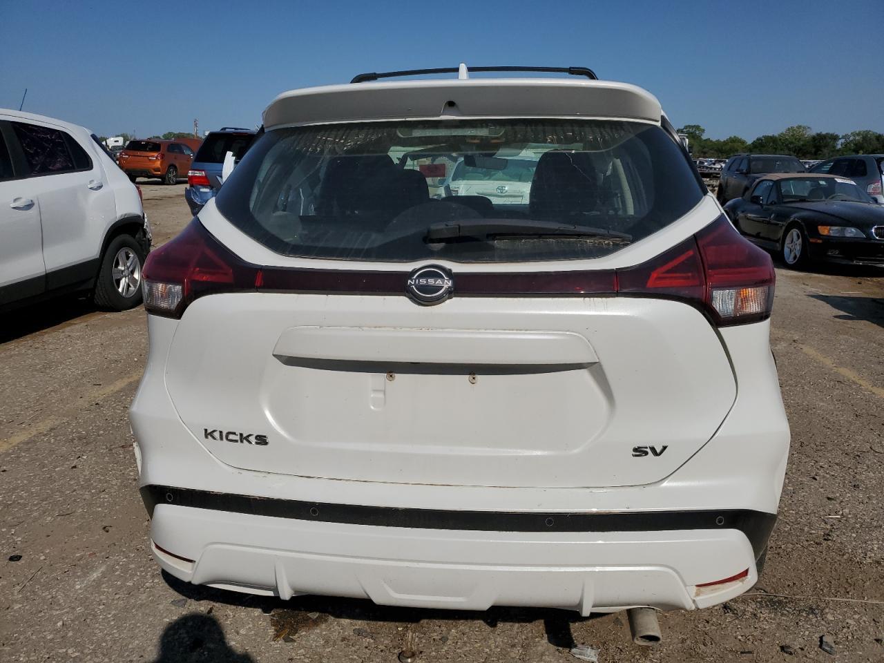 2022 NISSAN KICKS