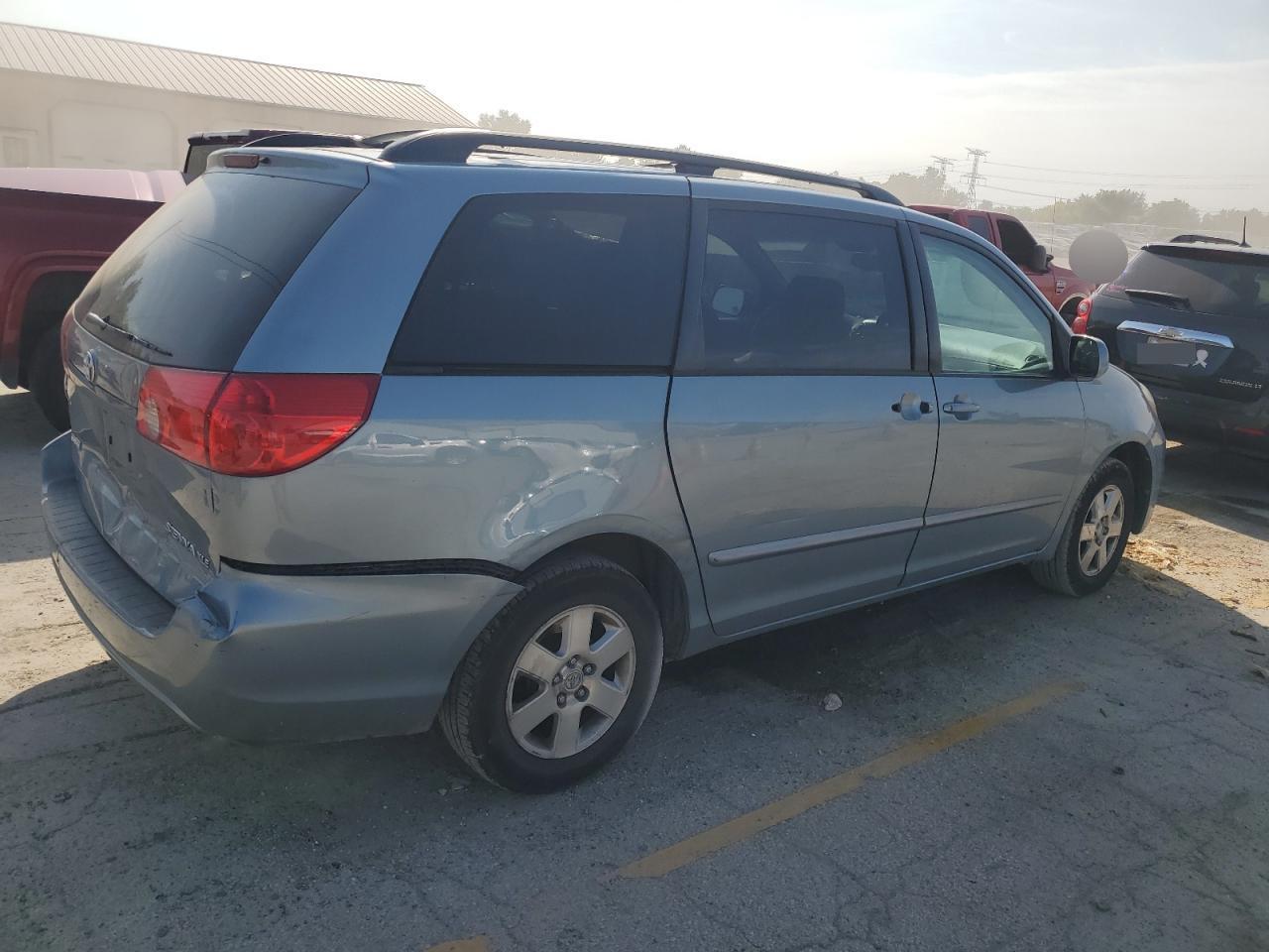 2006 TOYOTA SIENNA