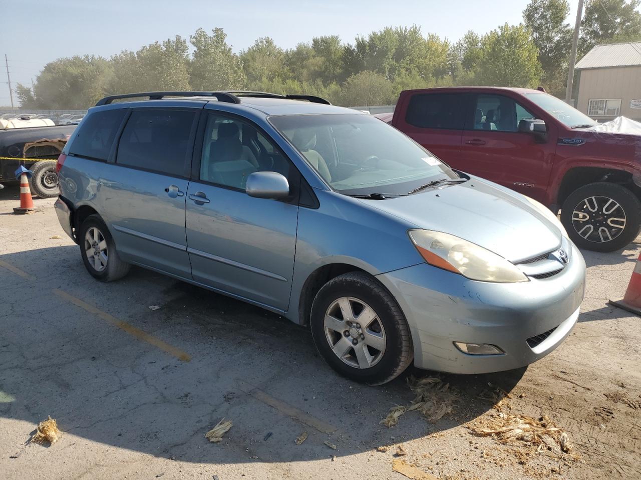 2006 TOYOTA SIENNA