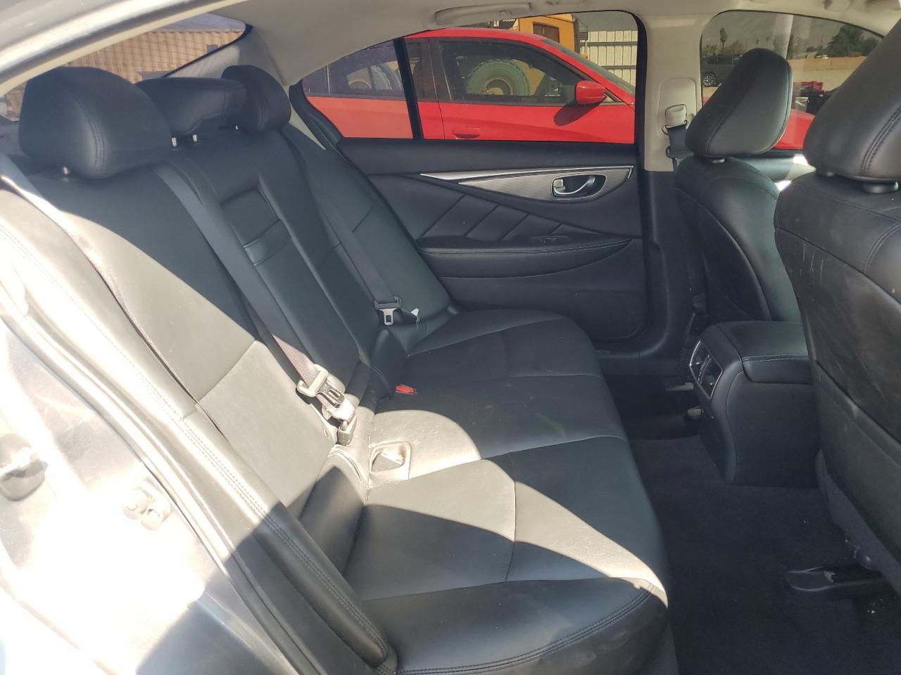 2016 INFINITI Q50