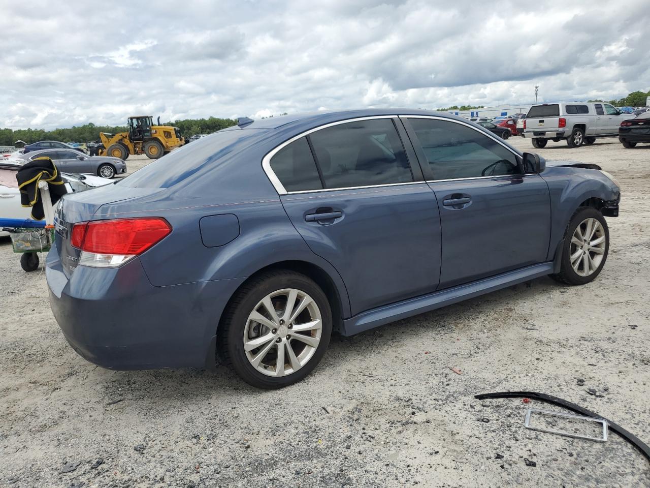 2014 SUBARU Legacy
