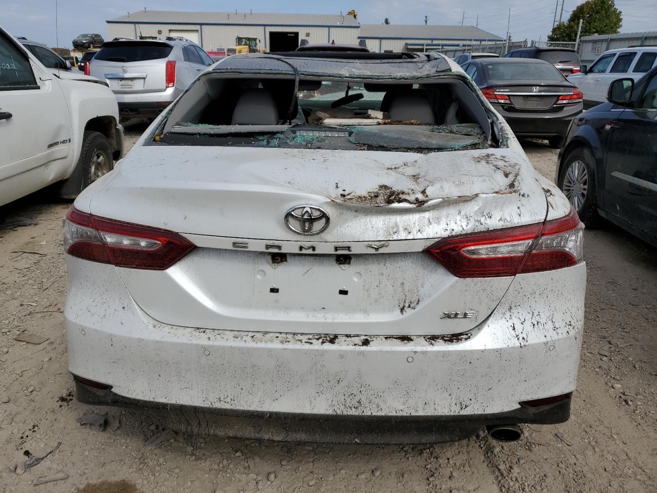2018 TOYOTA CAMRY