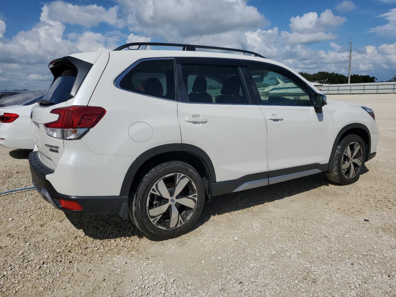 2021 SUBARU FORESTER