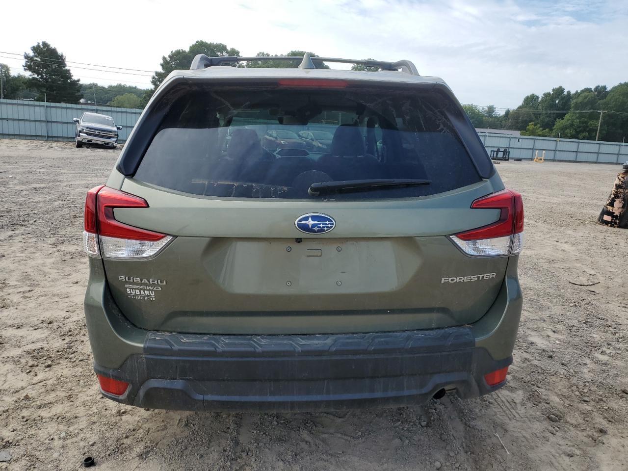 2021 SUBARU FORESTER