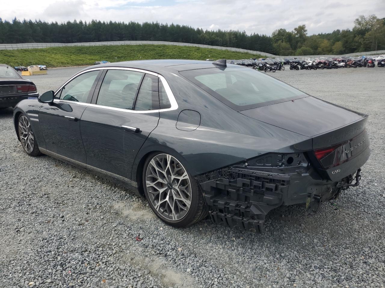 2023 GENESIS G90