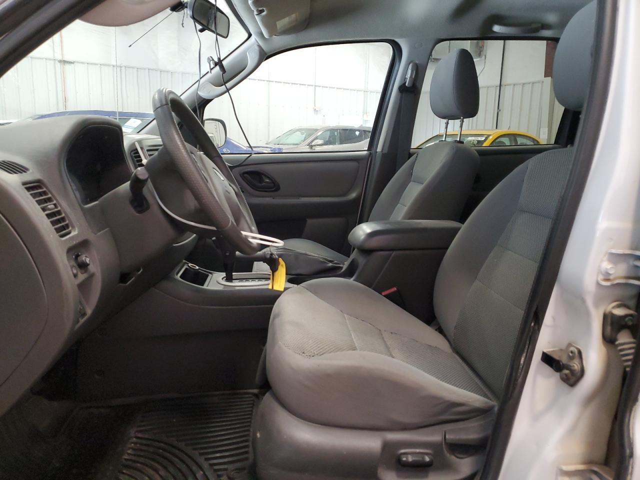 2005 FORD ESCAPE