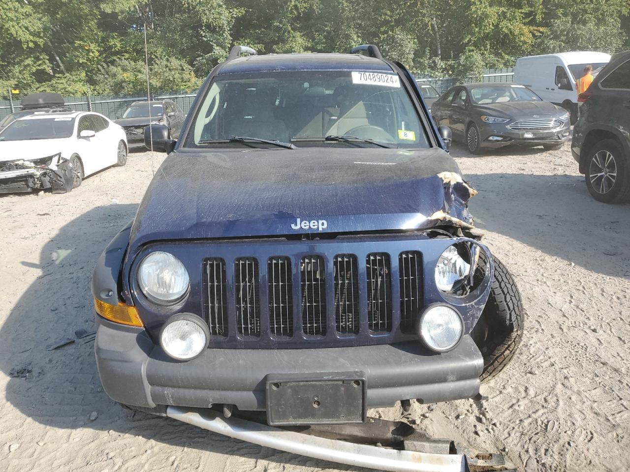 2005 JEEP Liberty
