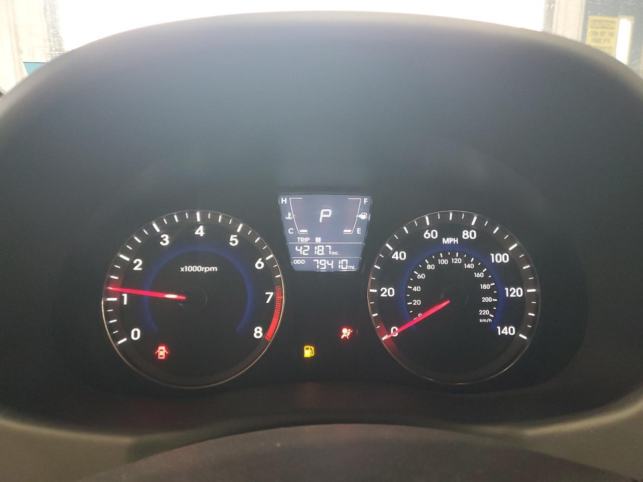 2013 HYUNDAI ACCENT