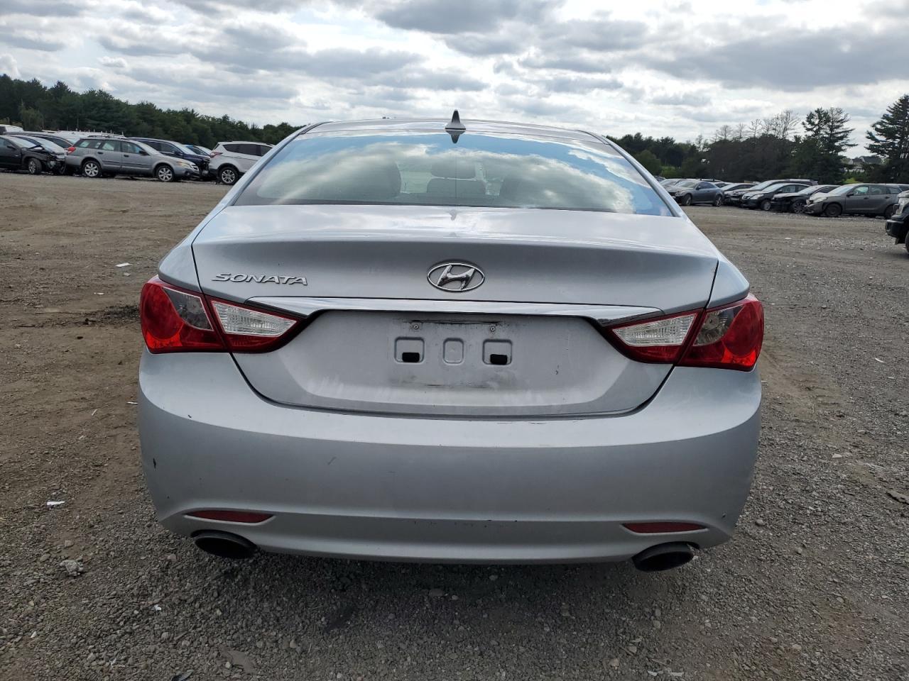 2011 HYUNDAI SONATA