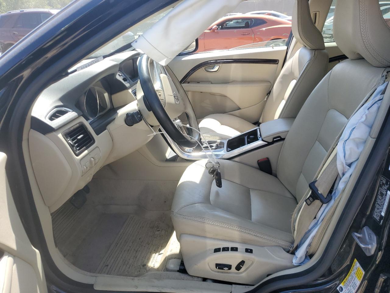 2016 VOLVO XC70