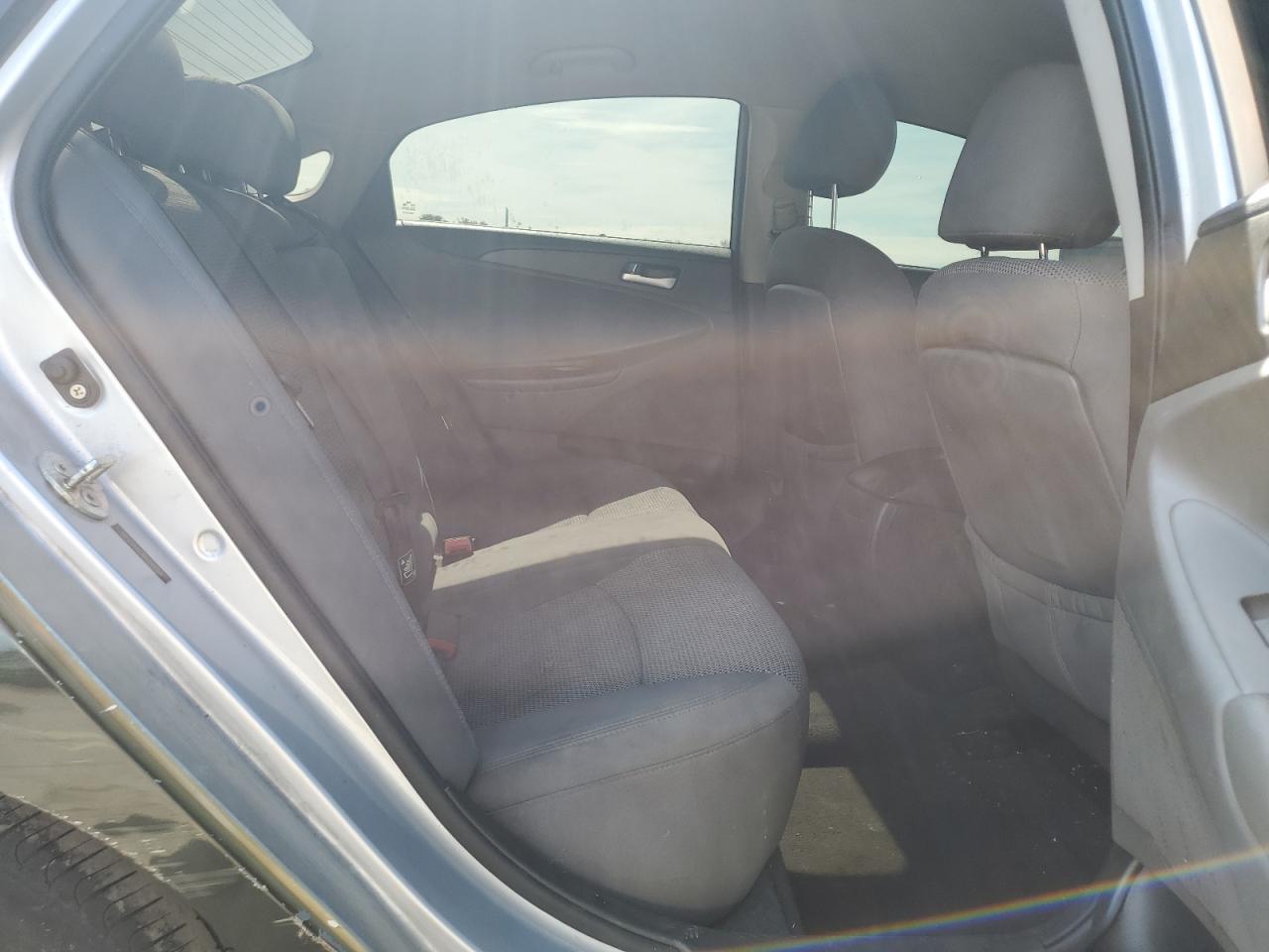 2011 HYUNDAI SONATA