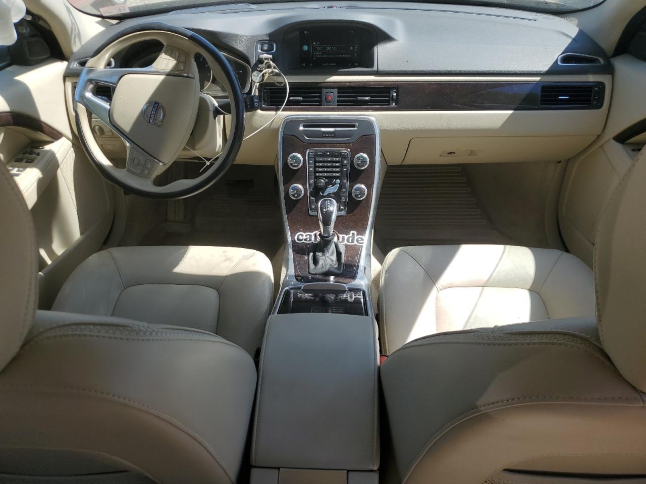 2016 VOLVO XC70