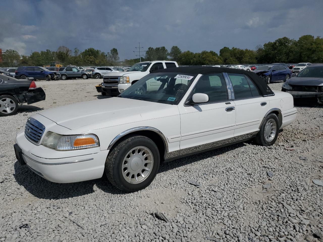 2000 FORD Crown Victoria