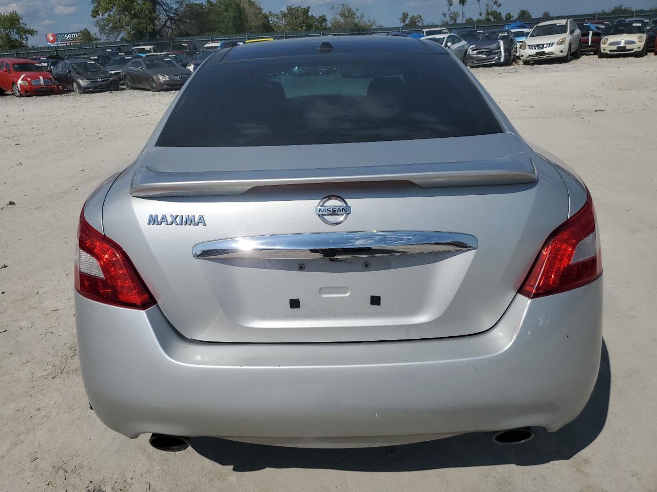 2011 NISSAN Maxima