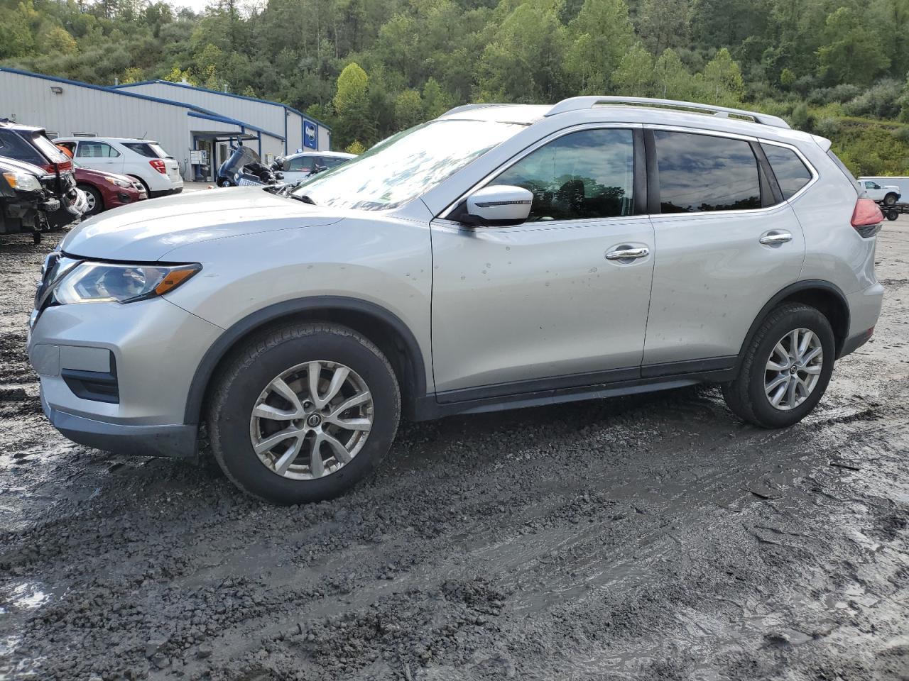 2017 NISSAN ROGUE