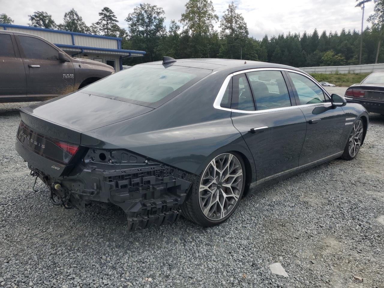 2023 GENESIS G90