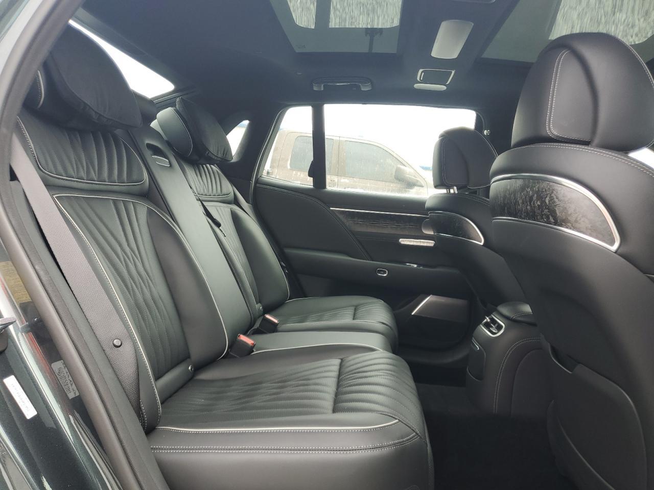 2023 GENESIS G90